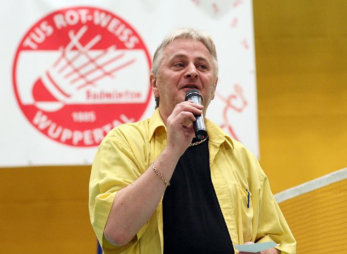 Heinz Bußmann beim Badminton-Länderspiel Deutschland - England in Wuppertal, Foto: Frank Kossiski